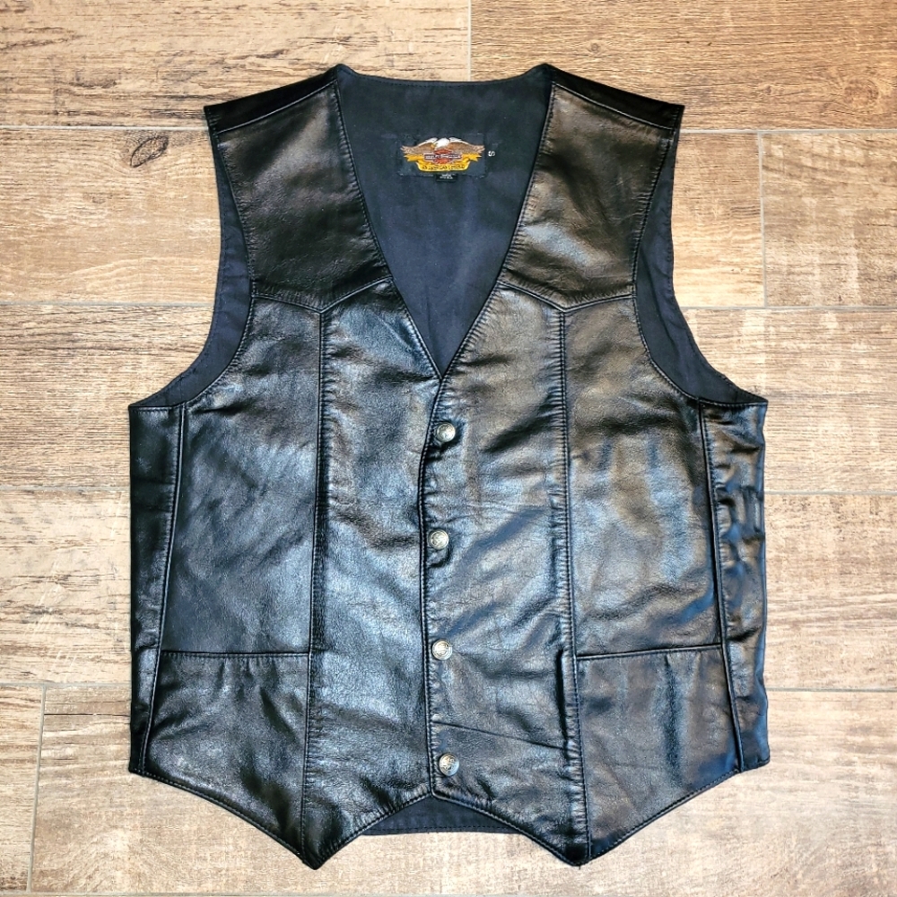 Harley Davidson Women’s Black Leather Button Up Vest Size Small Interior Pocket